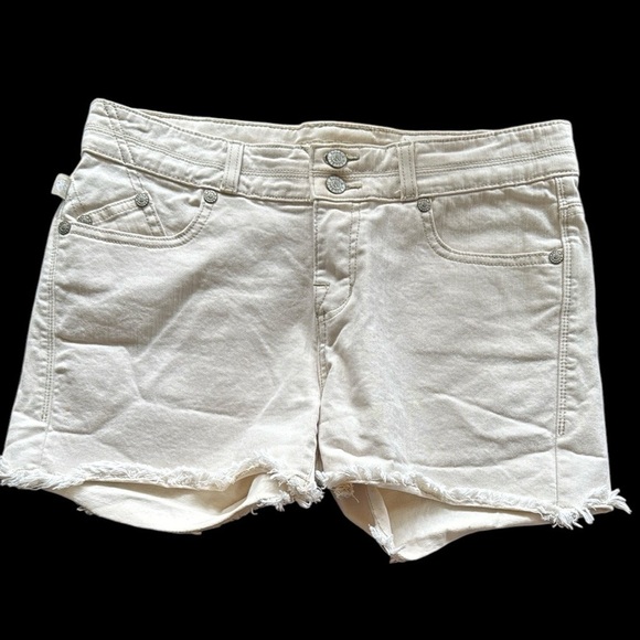 Rock & Republic Cream Denim Shorts size 8 - Picture 1 of 4